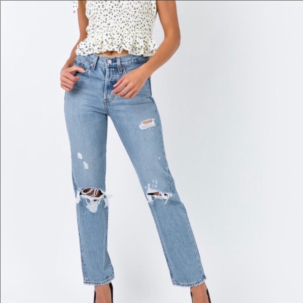 Levi’s Cropped Distressed High Waisted Jeans